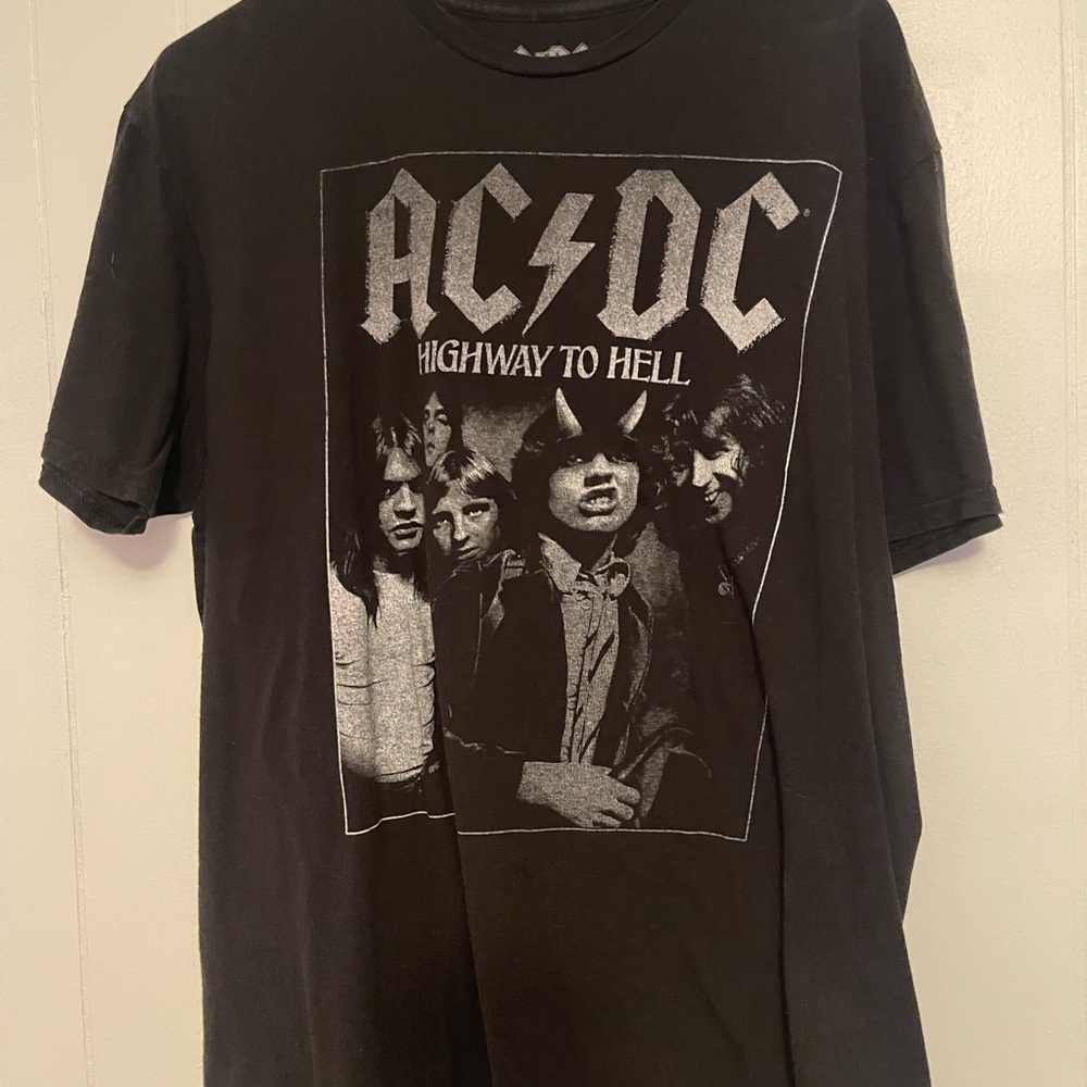 ac/dc graphic tee